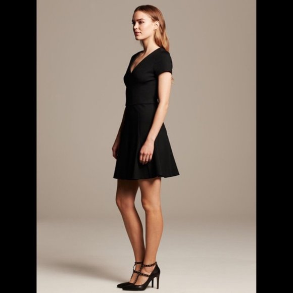 Banana Republic Ponte Fit & Flare Dress - Picture 4 of 11